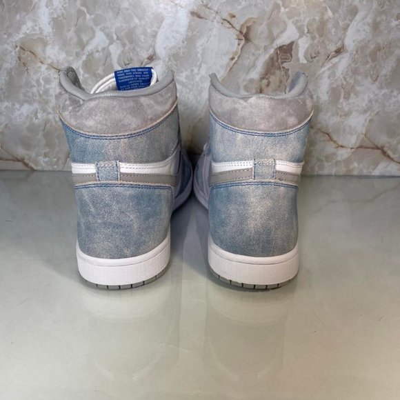 Jordan 1 Hyper Royal(UA) Size 12 - Picture 4 of 4